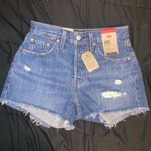 New Levi’s 501 Jean Shorts high waisted ripped